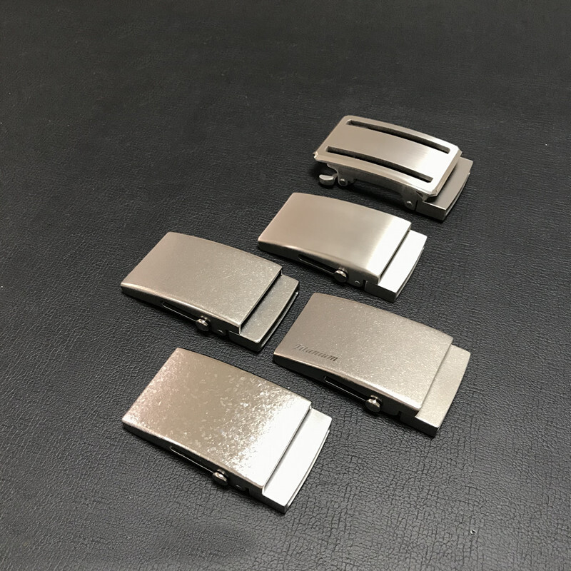 New Men&rsquo;s Titanium Alloy Belt Buckle Automatic Roller Buckle Waist Strap Head