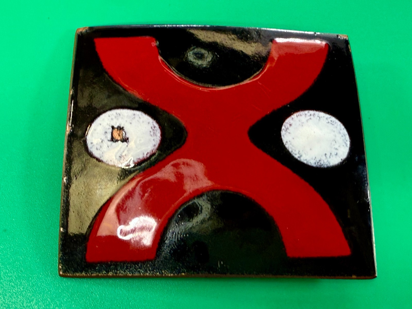 X Logo? Pattern Red Black Enamel Artisan? Vintage Belt Buckle