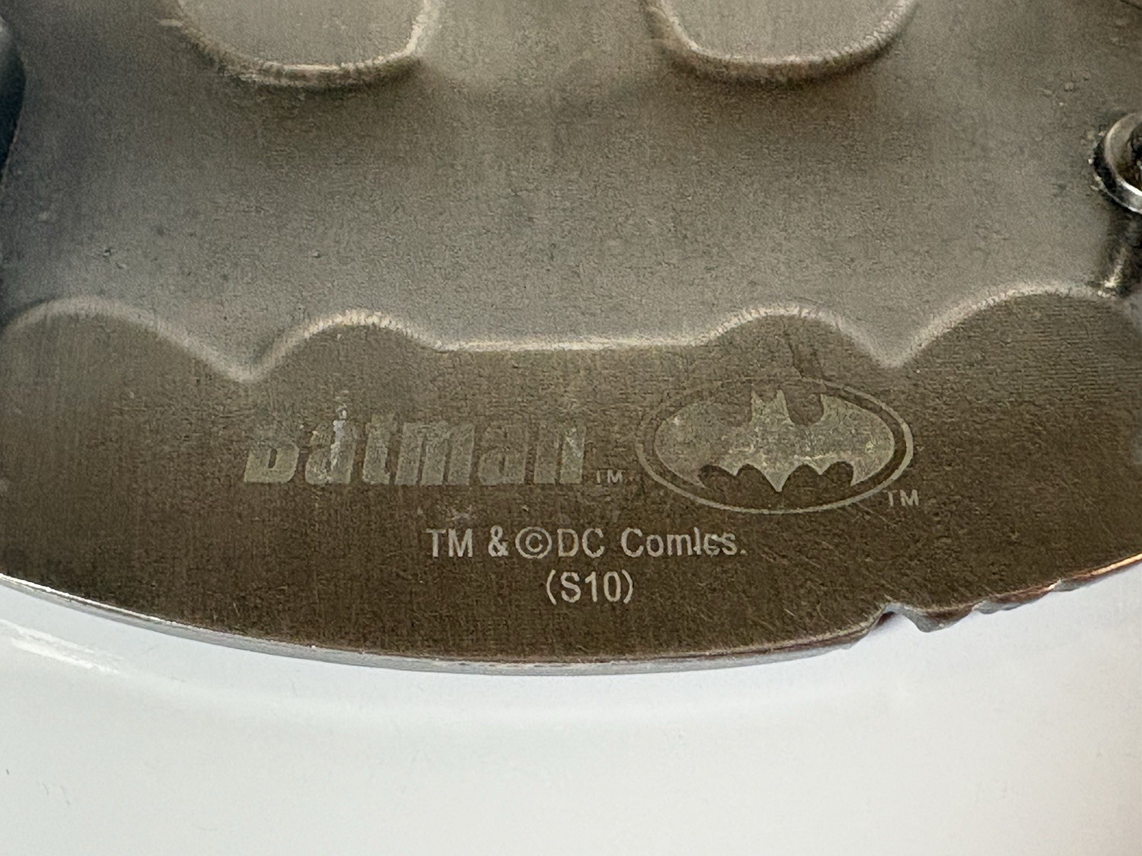 Vintage Batman Belt Buckle Pewter Finish Crackled Look 5&Prime; Wide DC Comics