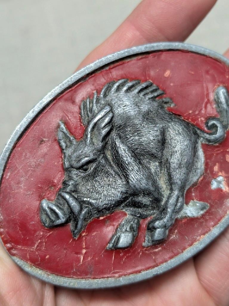 1970s-80s vintage ARKANSAS belt buckle RAZORBACKS wild pig WESTERN cowboy