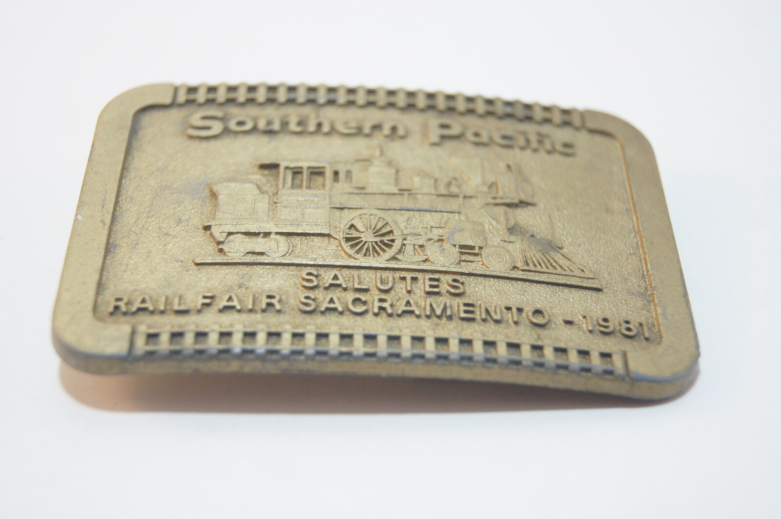Southern Pacific Salutes Railfair Sacramento 1981 Bronze Colored Belt Buckle