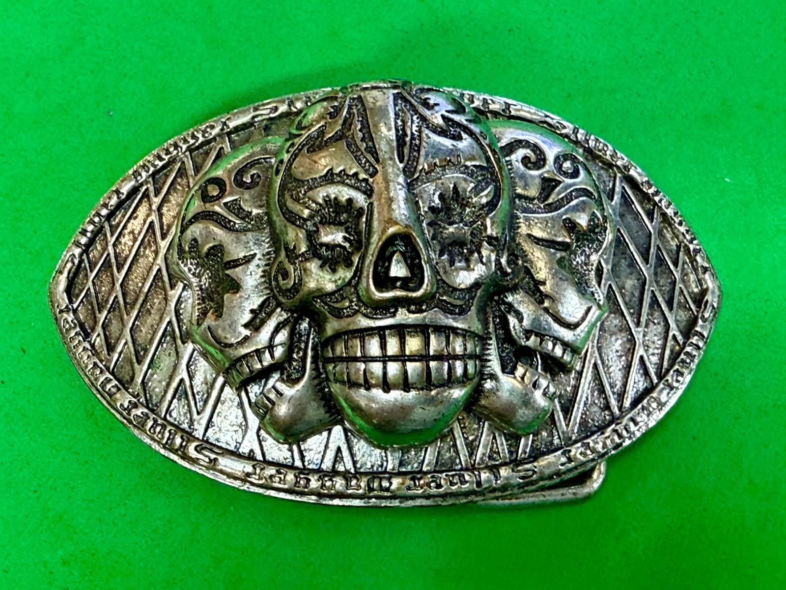 Three Sugar Skull Head Mexican Día de los Muertos Day of the Dead Belt Buckle
