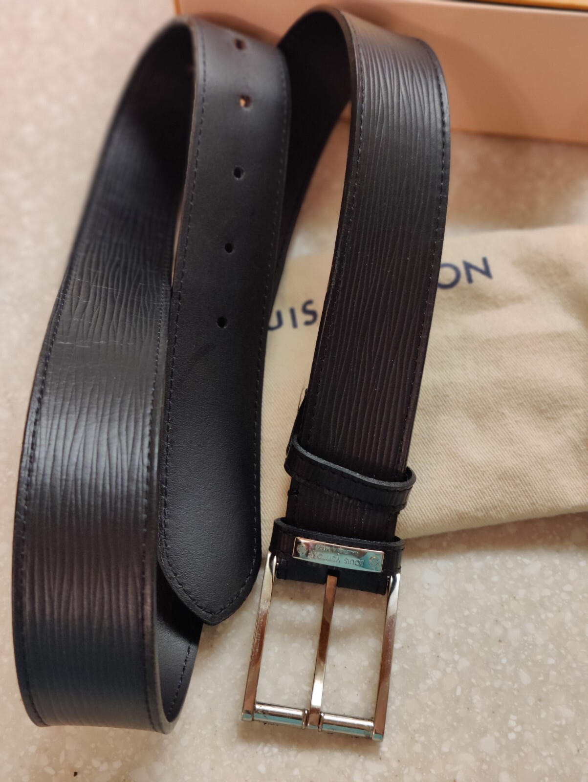 Authentic Louis Vuitton Belt Black Silver Epi 424317, Retail Over $850.
