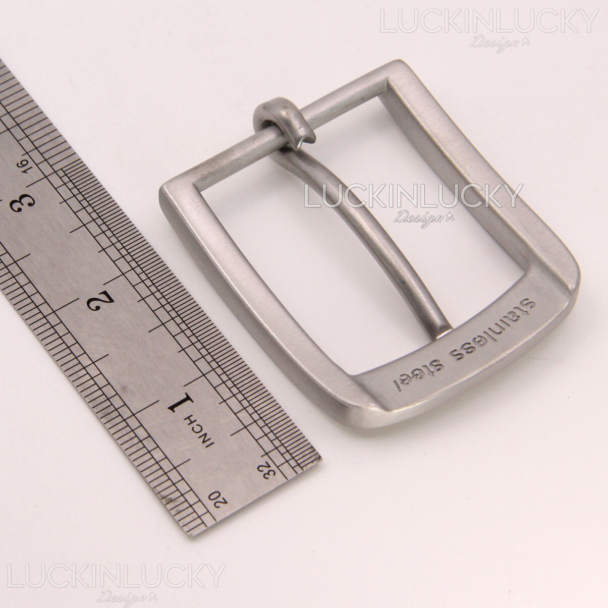 1 1/2&Prime; (38mm) width belt Leather – 39mm inner Max width; Recommended