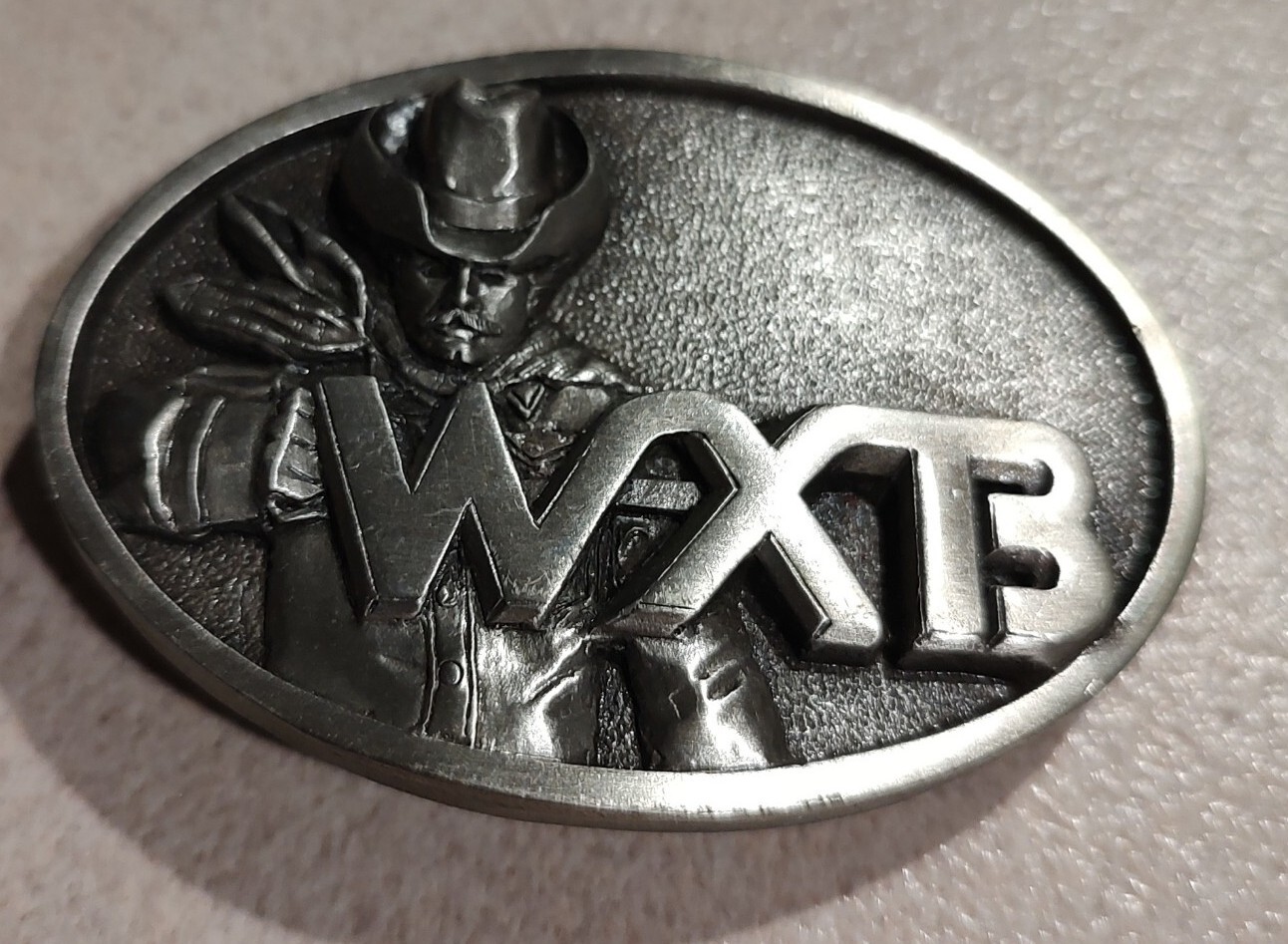 (27)Vintage 1985 Idea Craft Limited Edition Silvertone Belt Buckle WXB 3&Prime;x2.2&Prime;