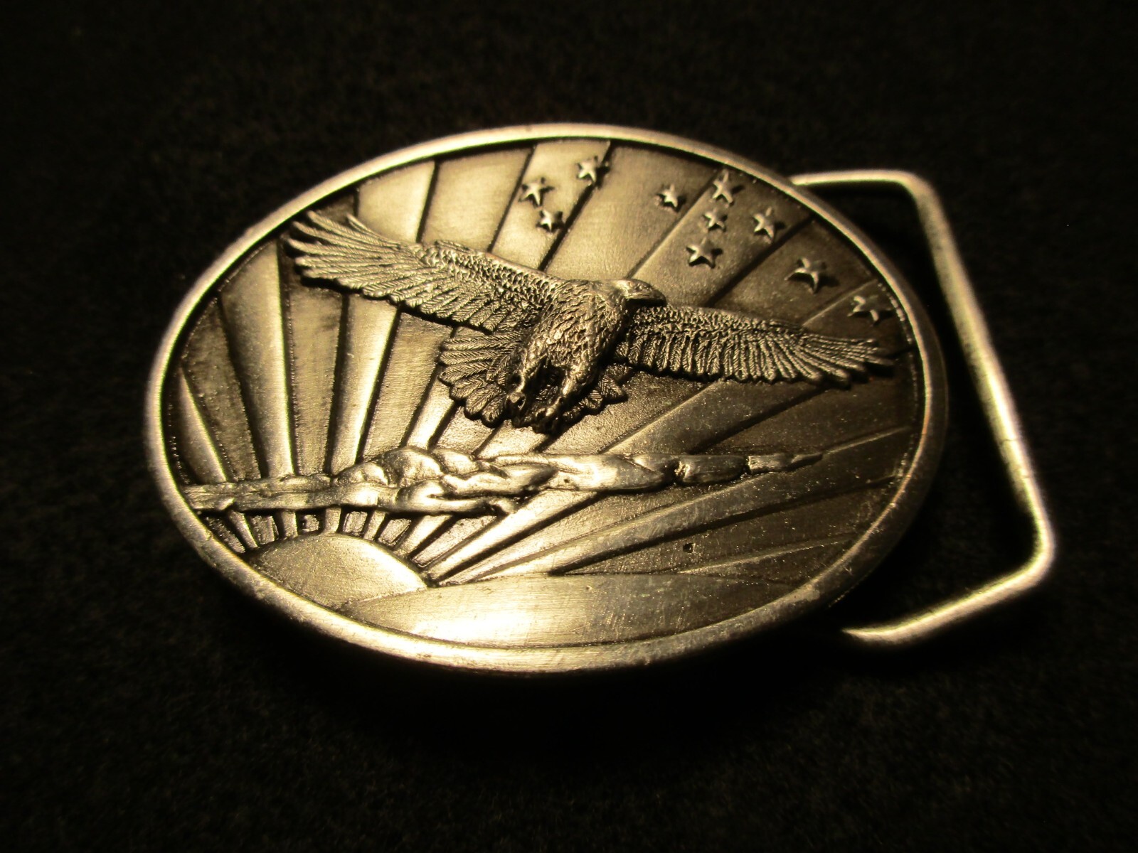 SOLID PEWTER BELT BUCKLE, « EAGLE » 3-D DESIGN, SISKIYOU CO. MAN-1222*07066
