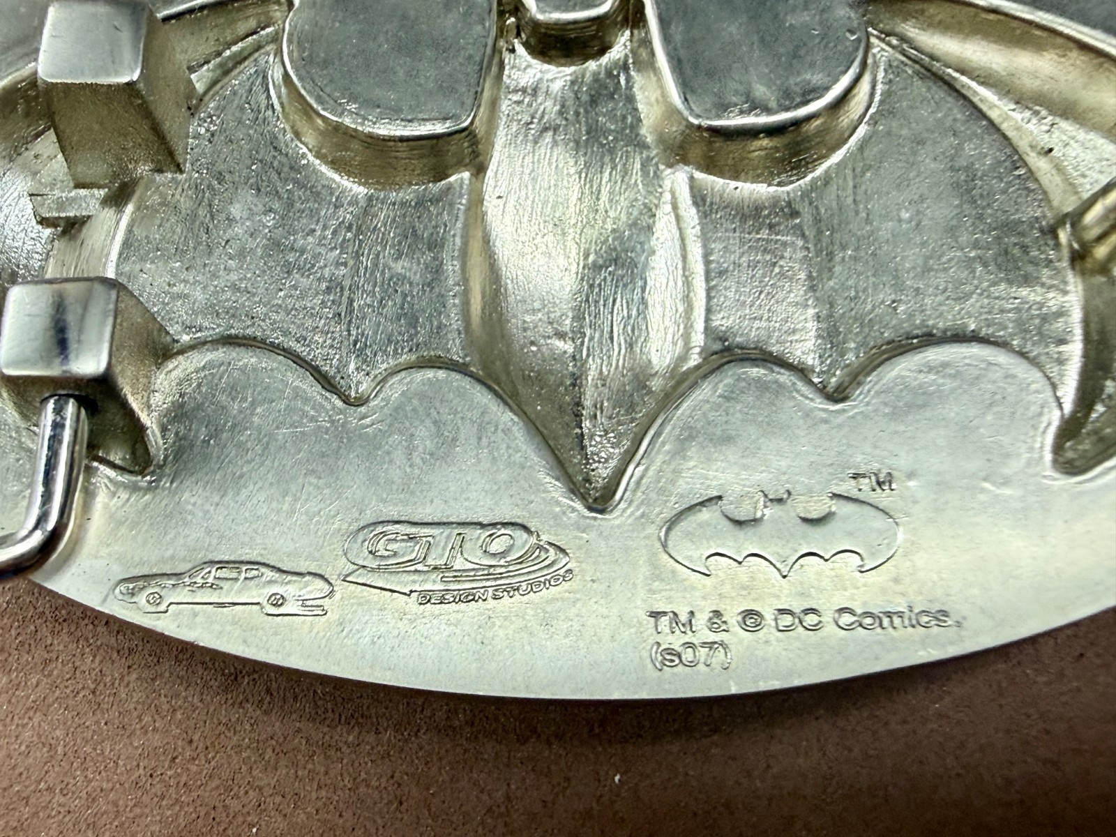 Batman DC Comics Superhero S07 Black & Silver Color Used Oval Belt Buckle