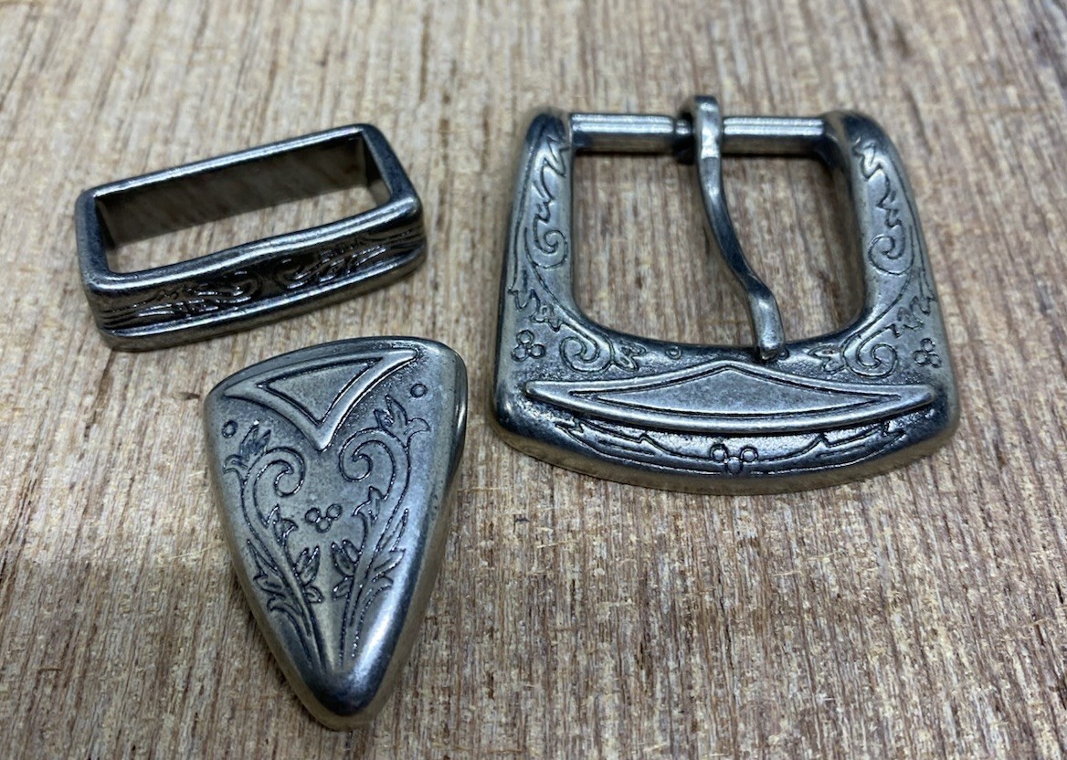 Silver tone Western Floral Scrolls Engraved Belt Buckle Three Piece Set Unisex