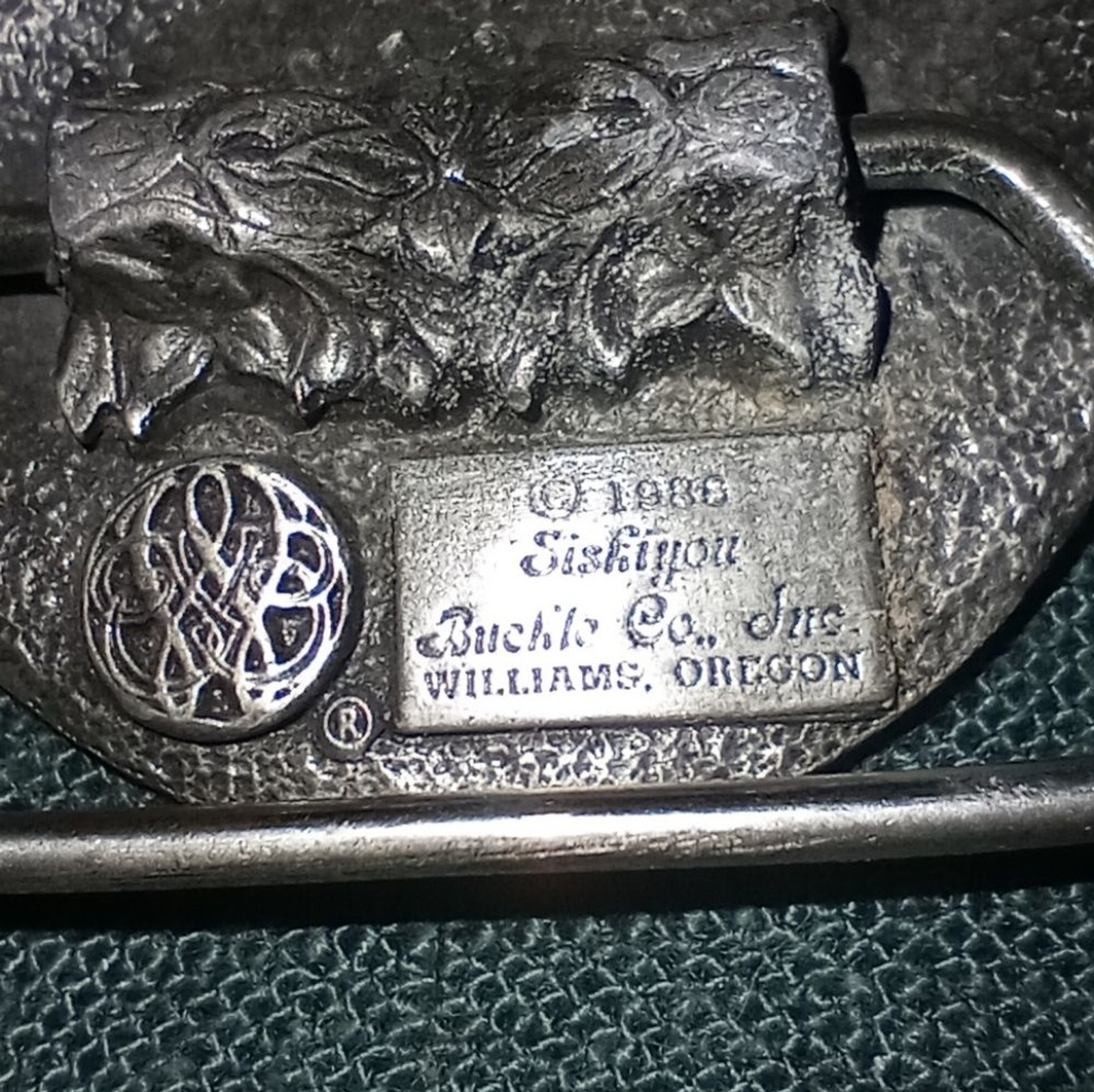 Vintage 1988 Siskiyou P40 Flying Eagle and Sun Pewter Belt Buckle EUC