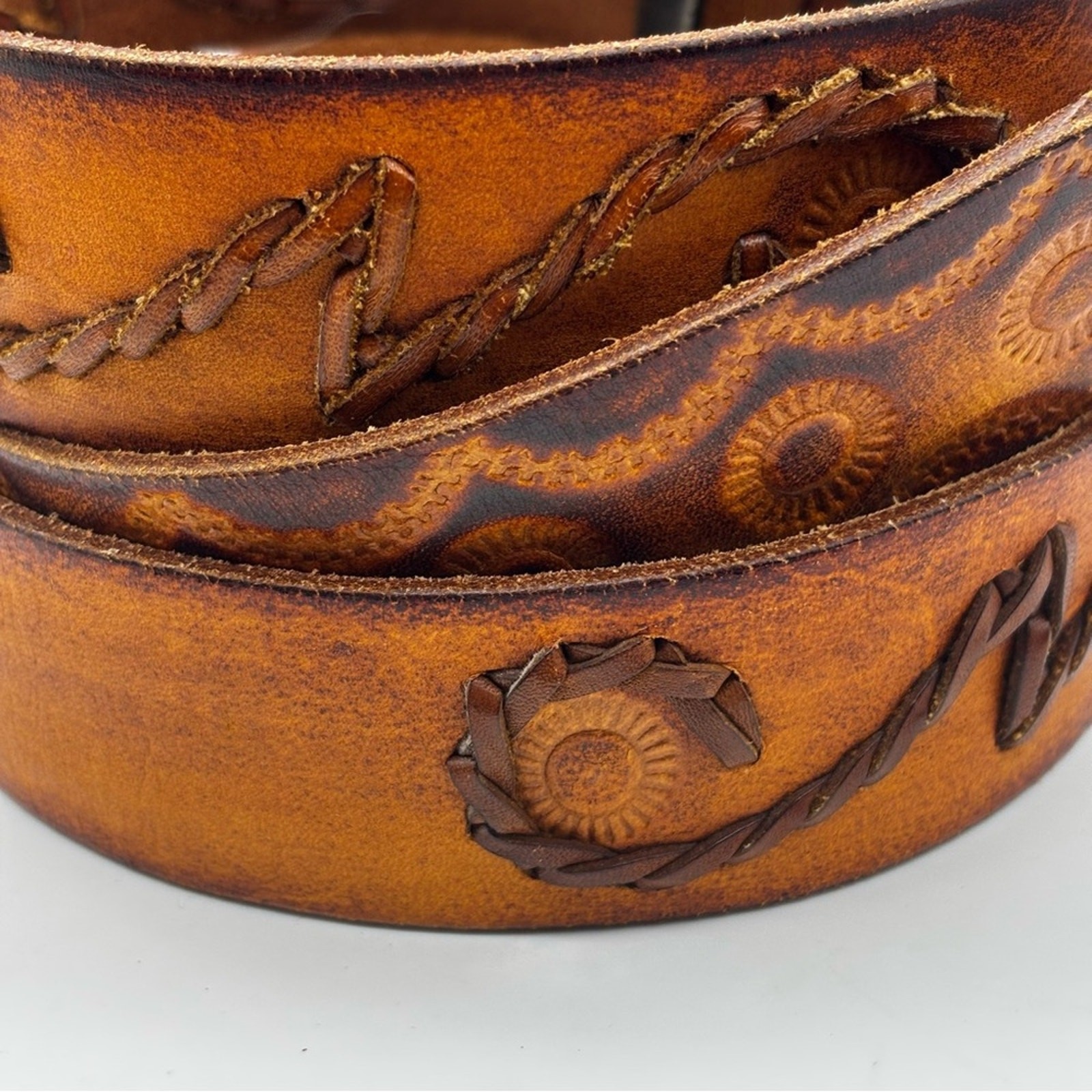 Levi’s Men’s Tooled and Braided Stitched Brown Leather Belt Western Hippy