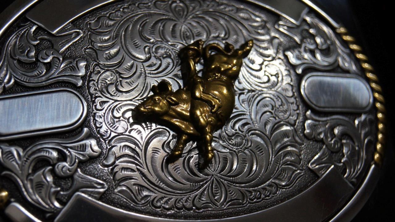 Crumrine Western Oval BULL RIDER Belt Buckle 38624