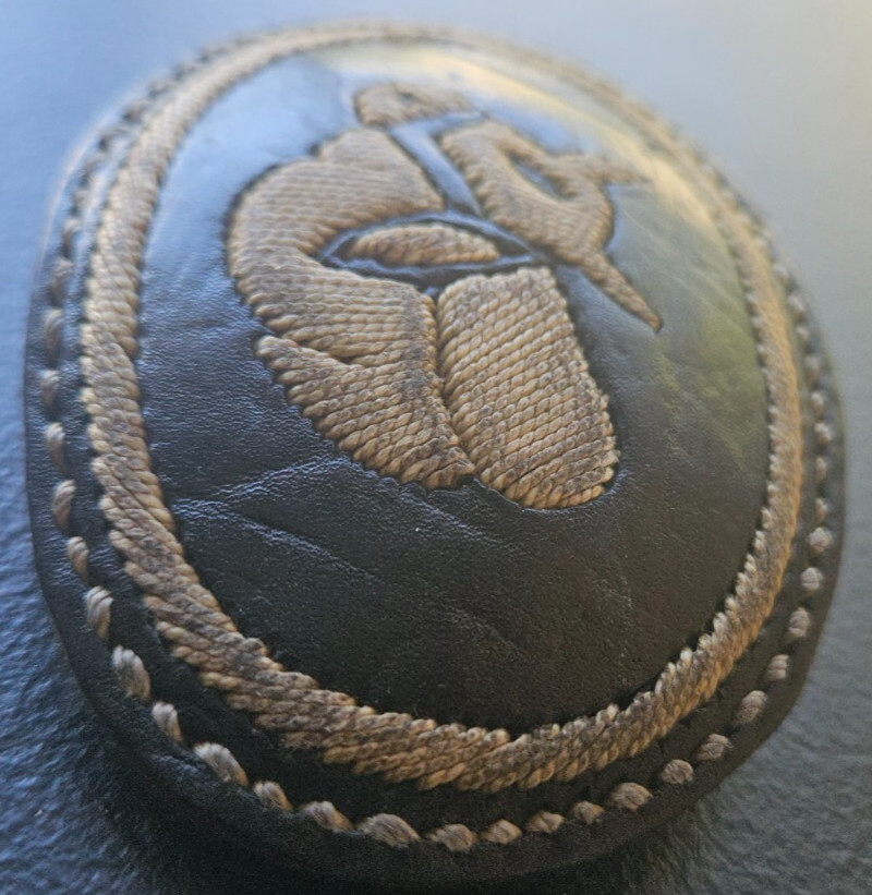 BULL IMAGE. GENUINE LEATHER . EBROIDERED BELT BUCKLE. WHITE ON DARK LEATHER