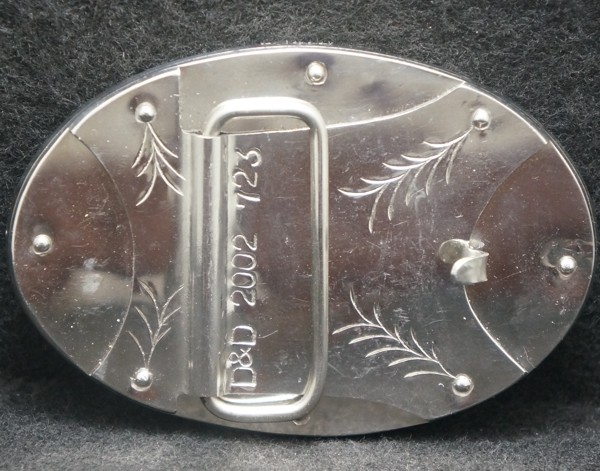 XG17164 VINTAGE 2002 ***BEAR*** WILDLIFE ANIMAL ARTWORK SILVERTONE BELT BUCKLE