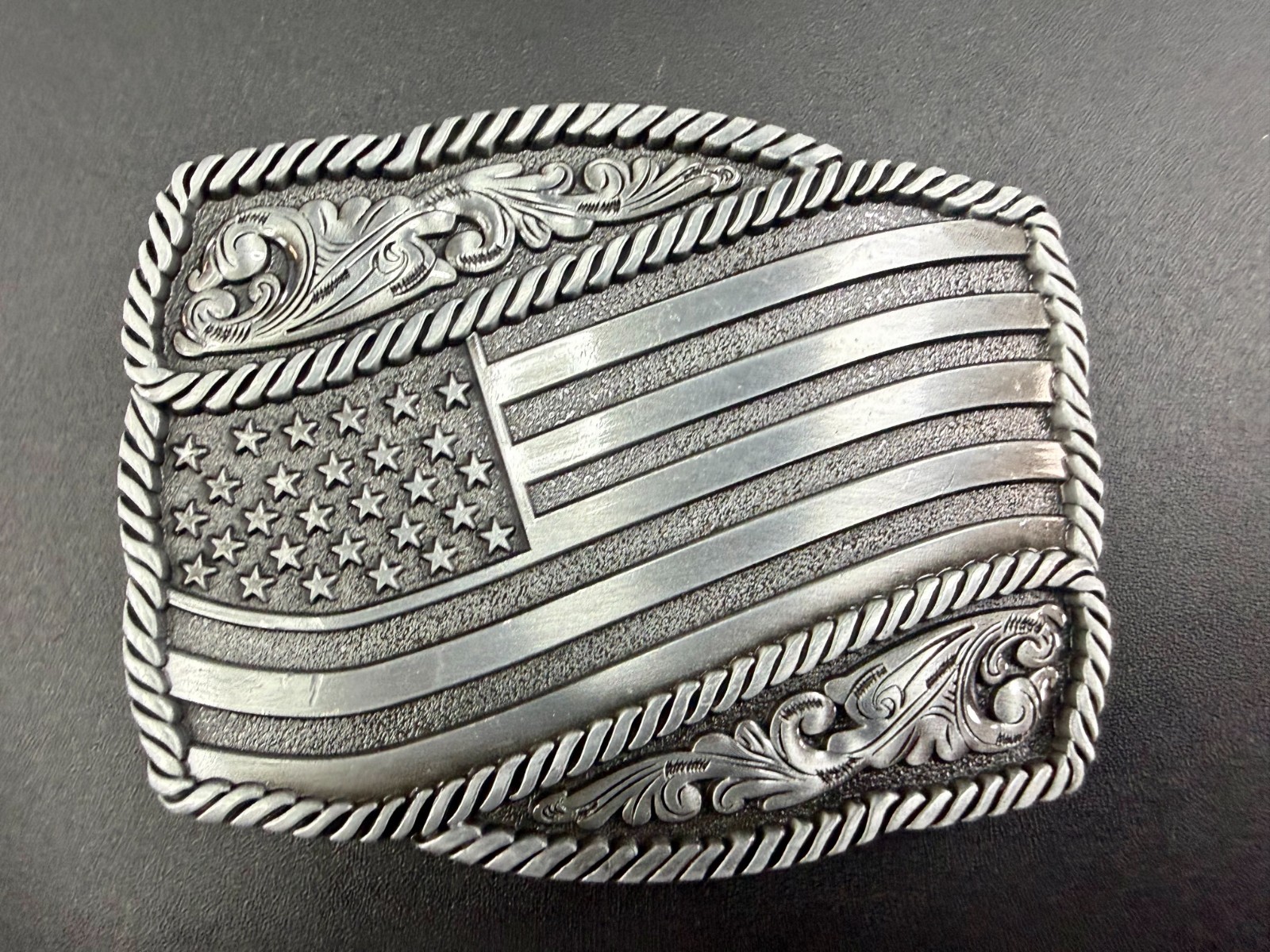 Waving American Flag Patriotic Silver Color Rope Border Western NOS Belt Buckle