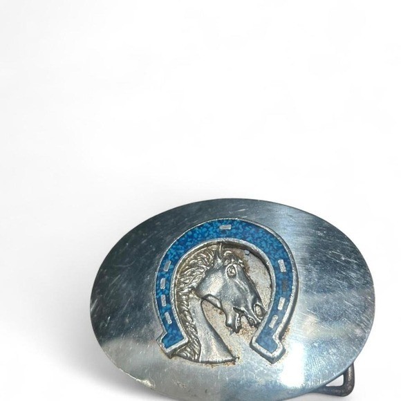 Vintage Silver tone belt buckle with blue enamel horse and horseshoe (xs1)