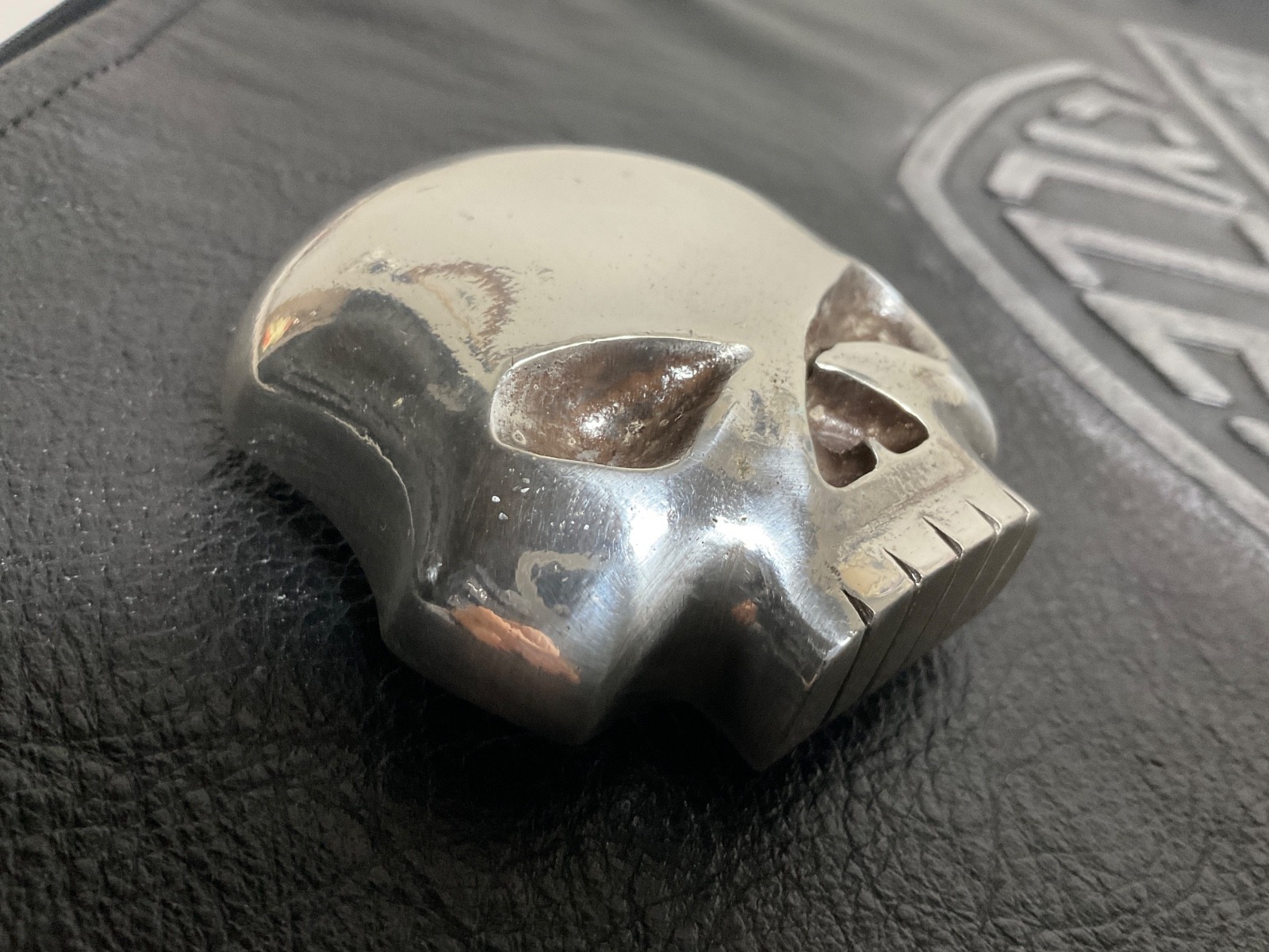 Iconic,Harley-Davidson Willie G skull belt buckle. Silver plaited.#HDMBU10080.