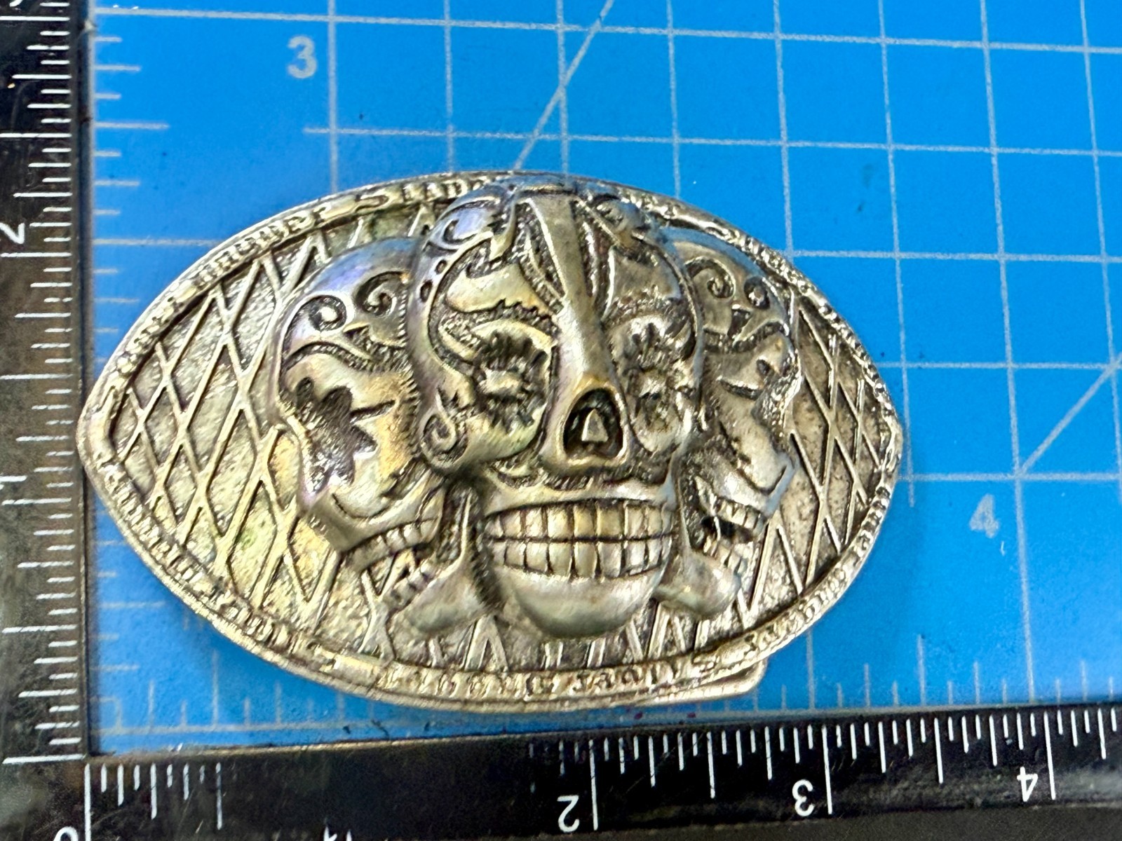 Three Sugar Skull Head Mexican Día de los Muertos Day of the Dead Belt Buckle