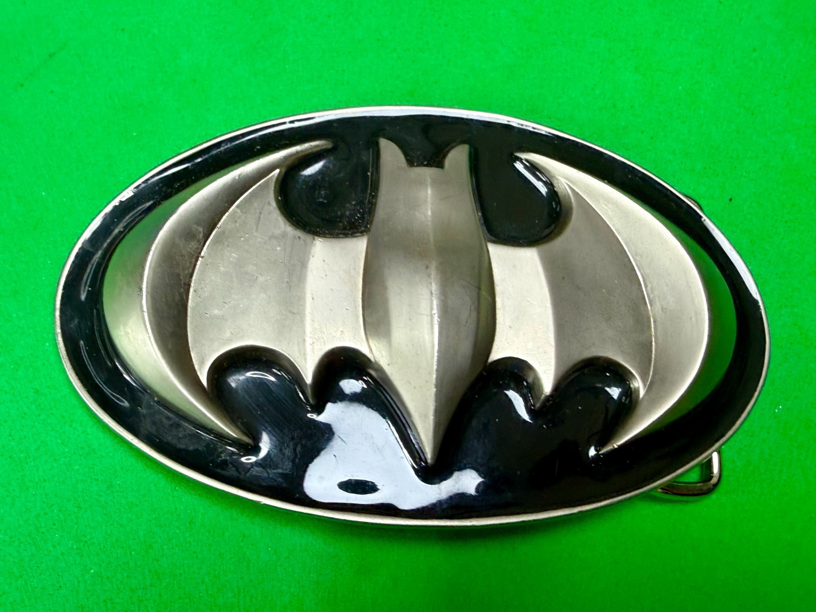 Batman DC Comics Superhero S07 Black & Silver Color Used Oval Belt Buckle