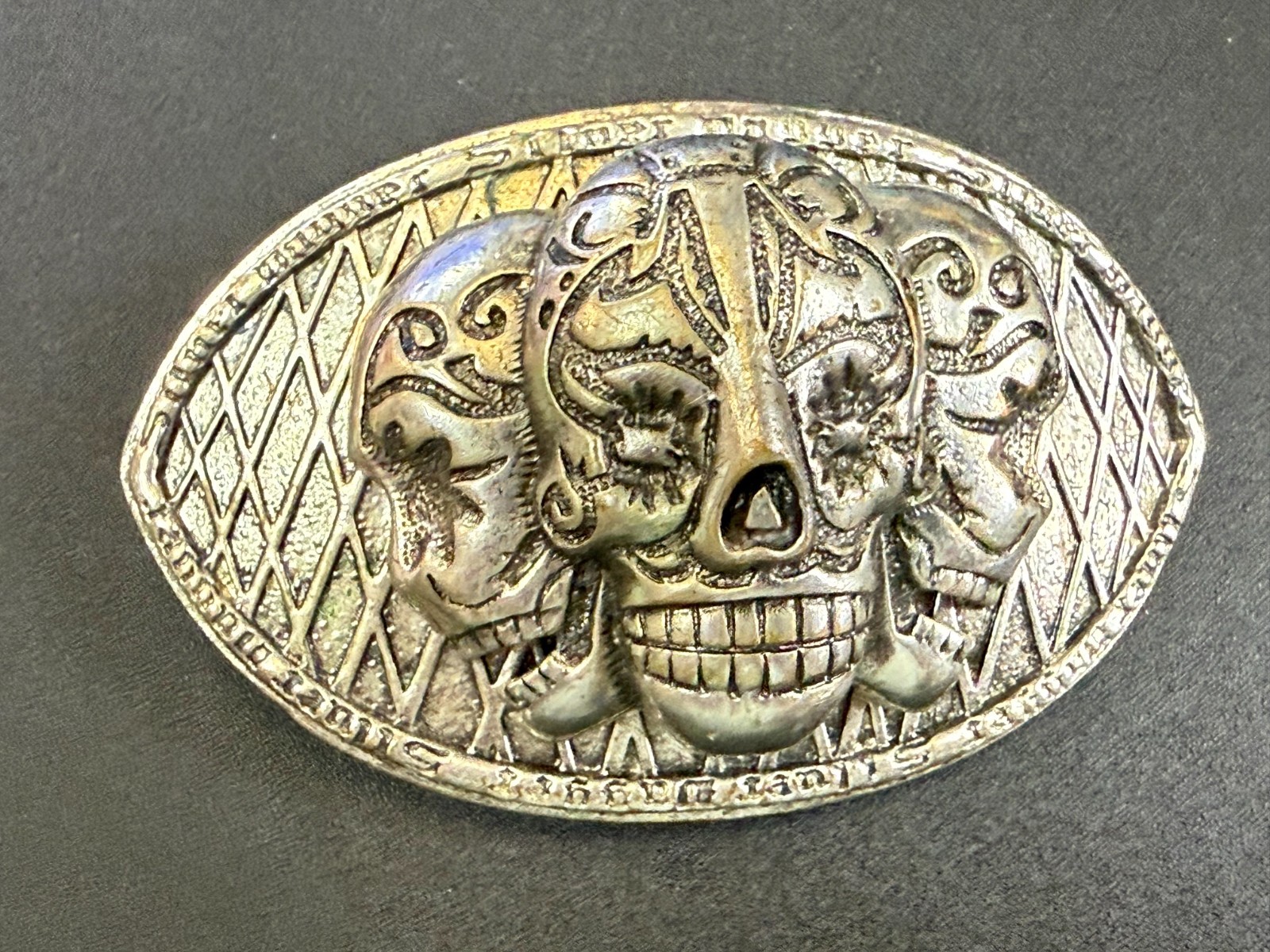 Three Sugar Skull Head Mexican Día de los Muertos Day of the Dead Belt Buckle