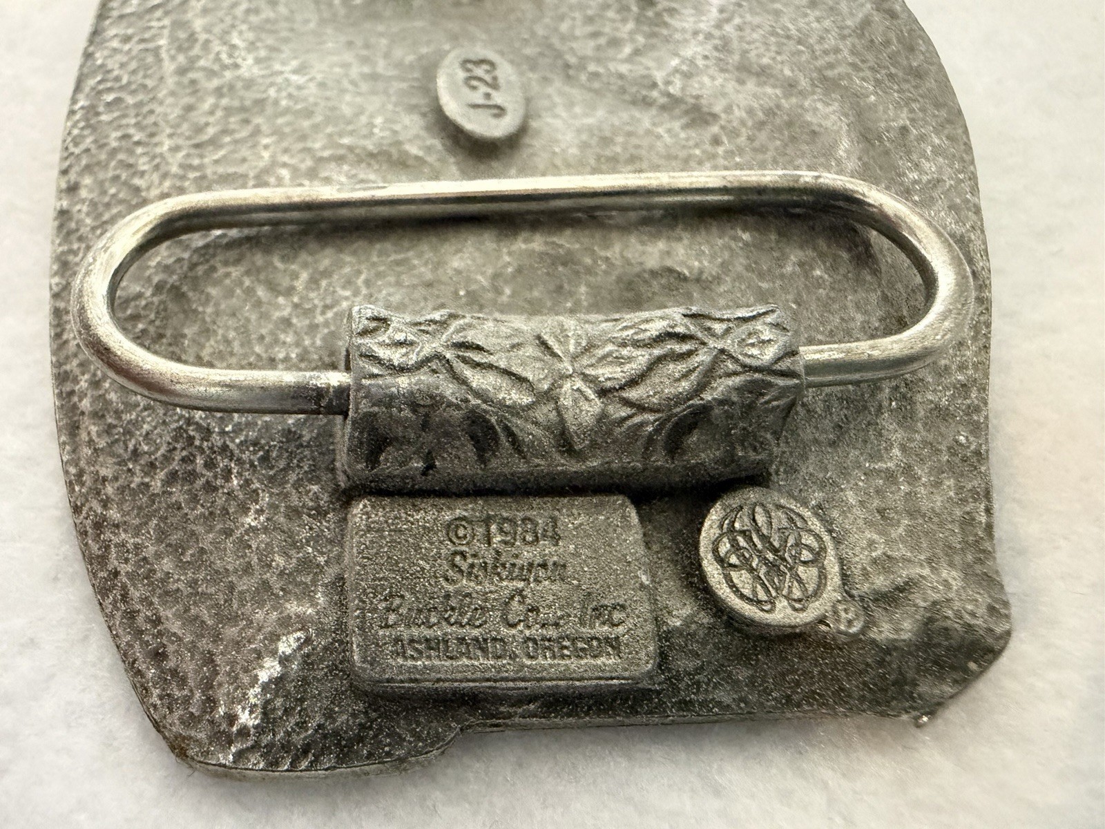 Siskiyou Alaska Eagle Scenic Silver/Blue/Green Metal Belt Buckle 1.5&Prime; J-23
