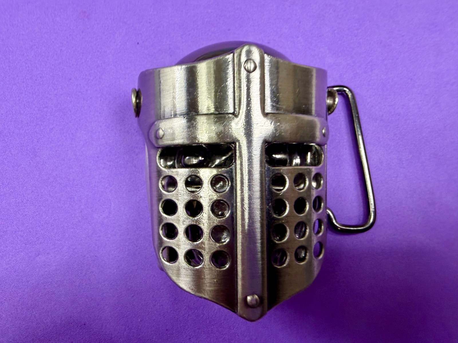 Skull Wearing Hinged Knights Helmet Medieval Figural Moving Shield Belt Buckle