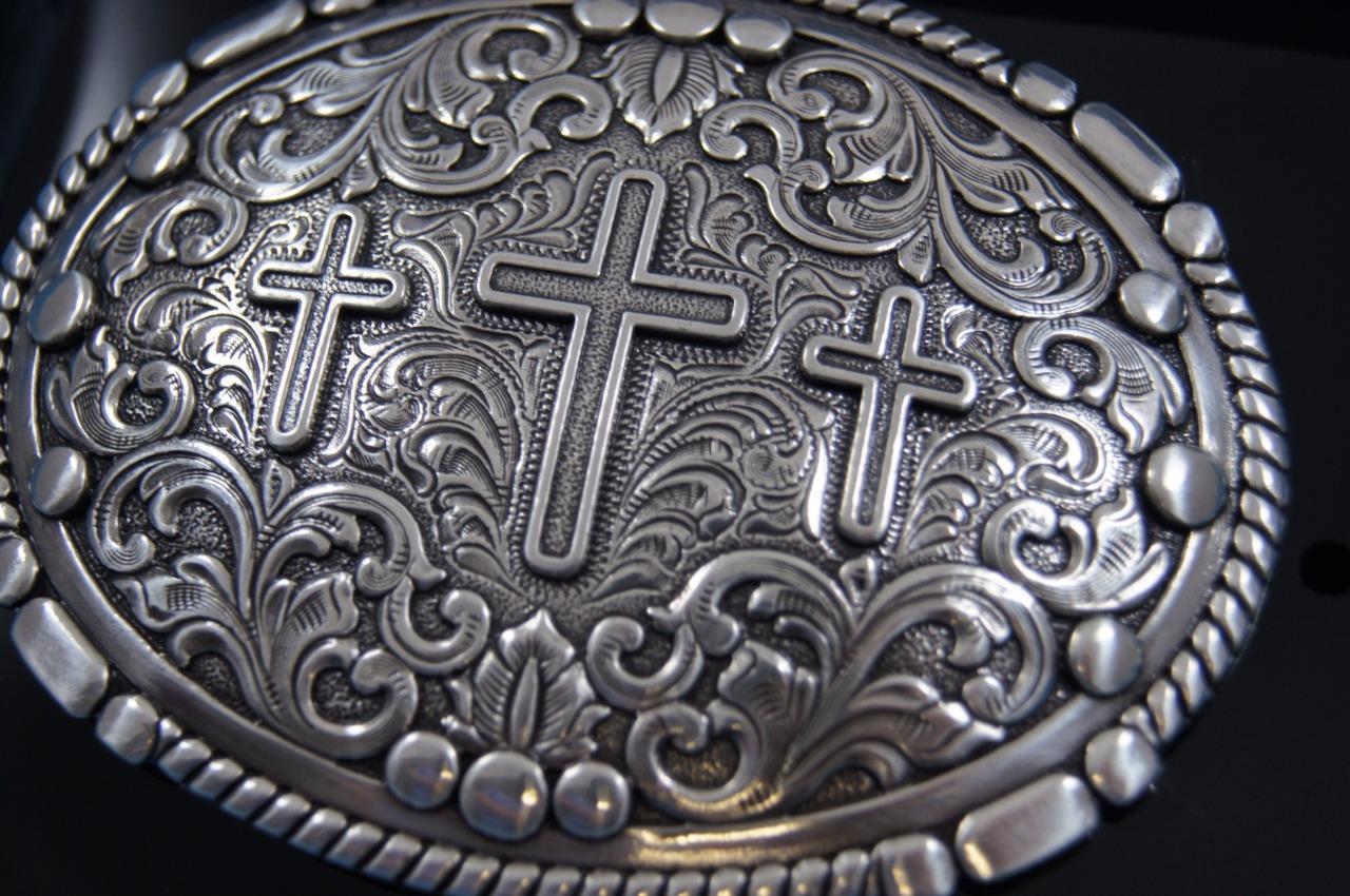 Nocona Western silver tone Belt Buckle Oval Rope Edge 3 Cross Scrolling 37980