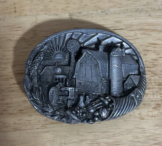 belt buckle