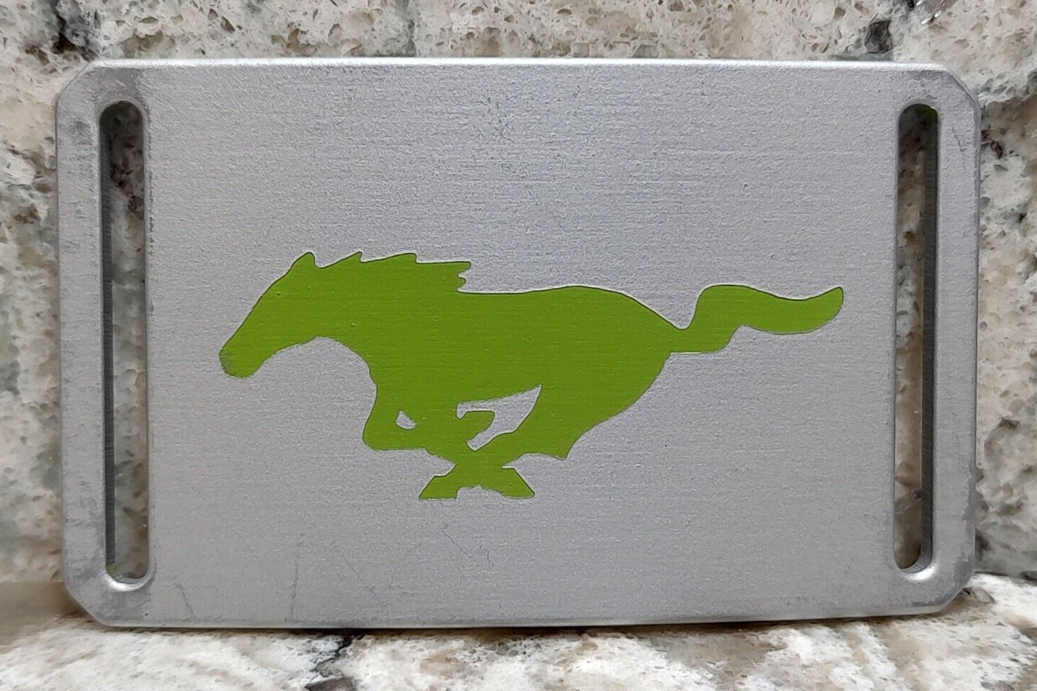 GRIP6 BELT BUCKLE – FORD MUSTANG in GREEN – GRANITE SILVER – 1.5 INCH WIDE