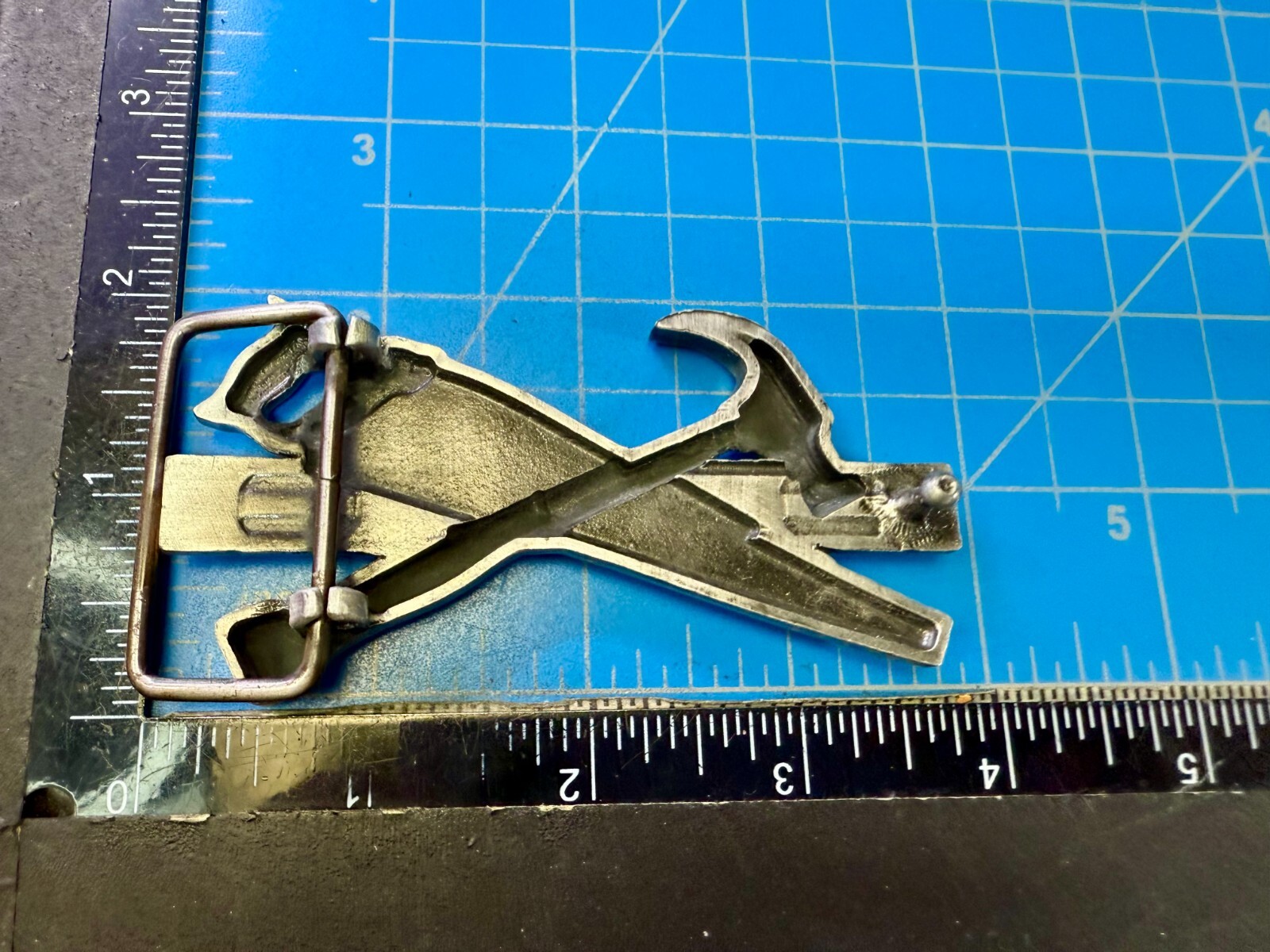 Tools Hammer Saw Meter Stick Carpenters Contractor&rsquo;s Figural Cutout Belt Buckle