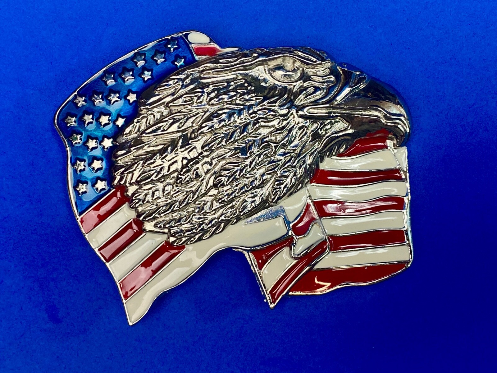 Patriotic American Eagle Head over wavy USA American Flag 4&Prime; belt buckle