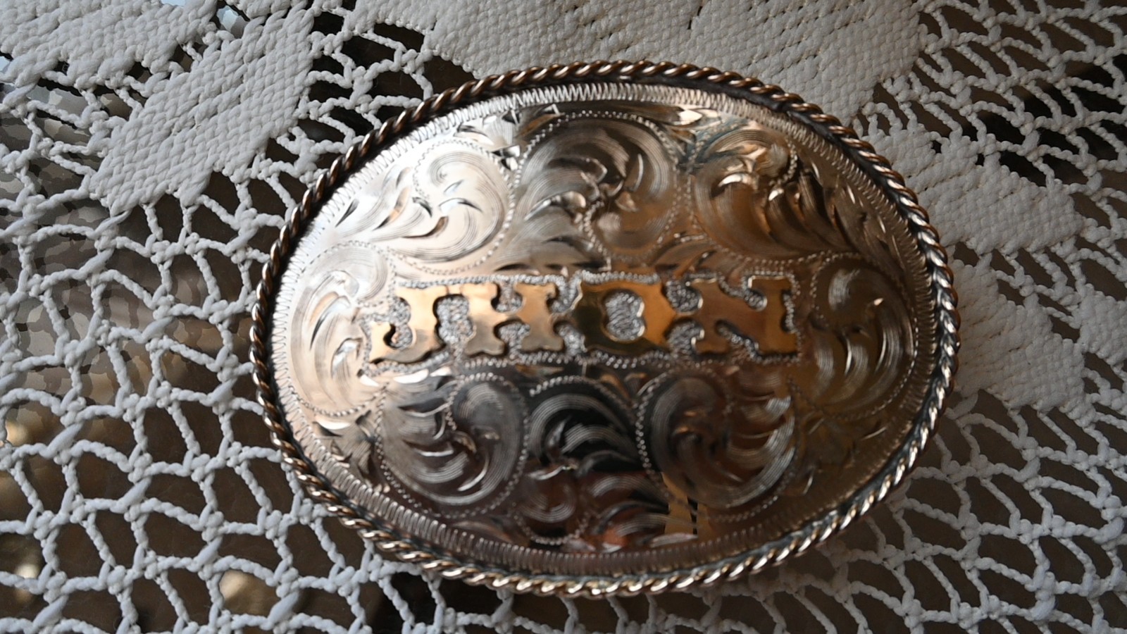 Customizable Western Belt Buckle – Hand Engraved Silver & Gold Rope Edge