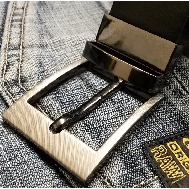 Mens New Leather Reversible Belts Metal Buckles – Black / Brown – Sizes 26-58&Prime;