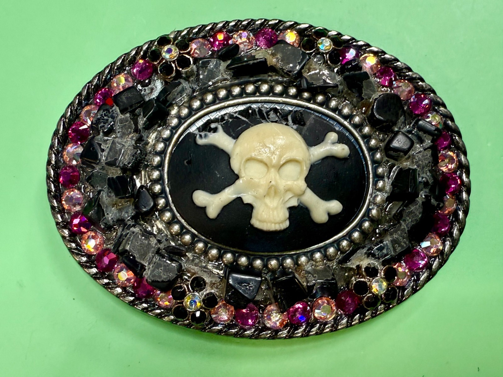 Skull Crossbones White Enamel Rhinestone Halloween Gothic Punk Vibe Belt Buckle