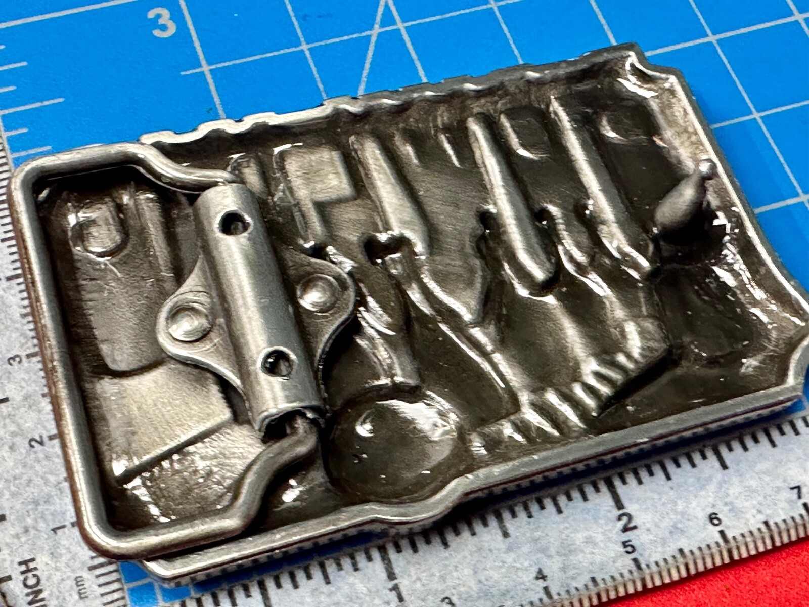 Bowling Sports Commemorative Belt Buckle – Raised Pins, Lane And Ball