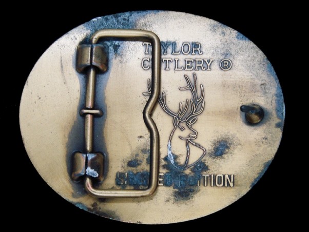 TG13123 VINTAGE 1970s **TAYLOR CUTLERY ELK HORN KNIVES** BELT BUCKLE