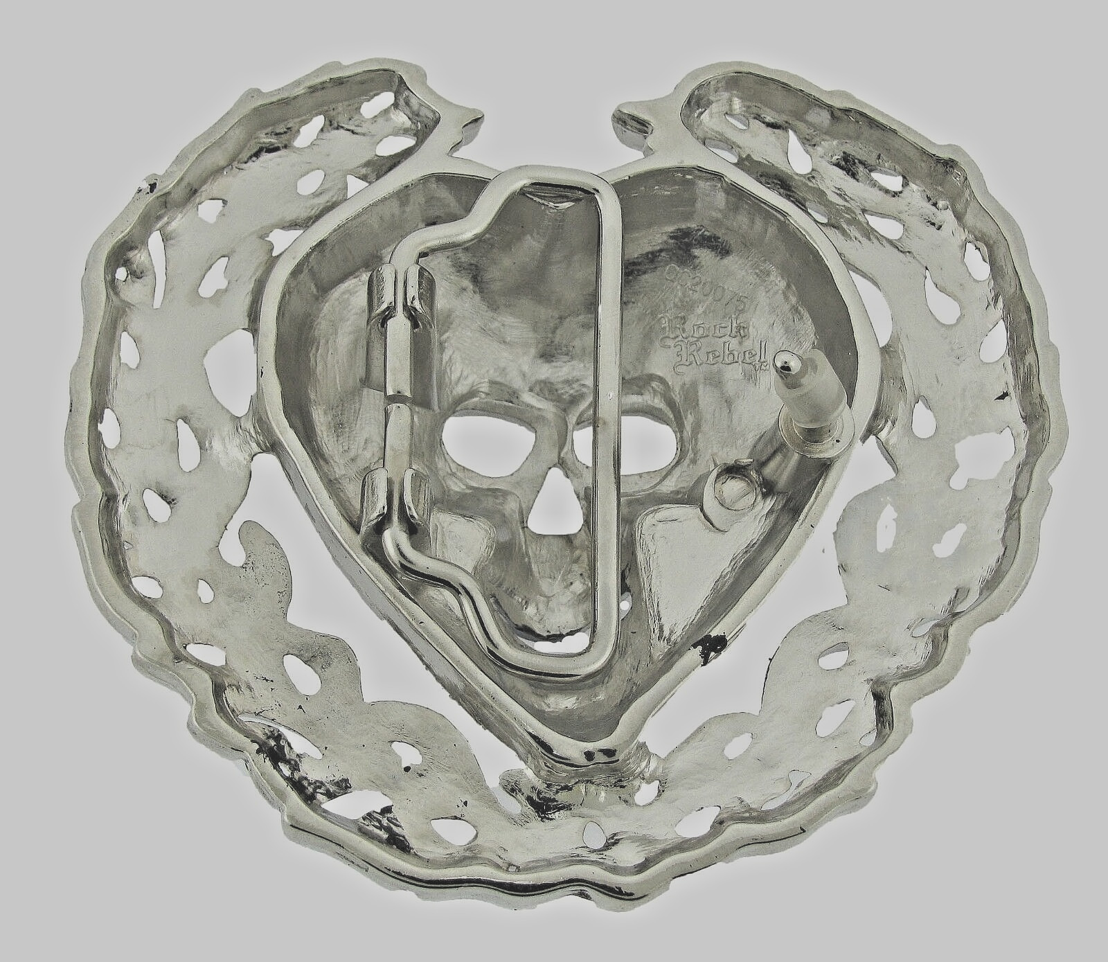 Skull Belt Buckles Silver Metal Heart Shaped Emblem Vintage Pirate Men Women