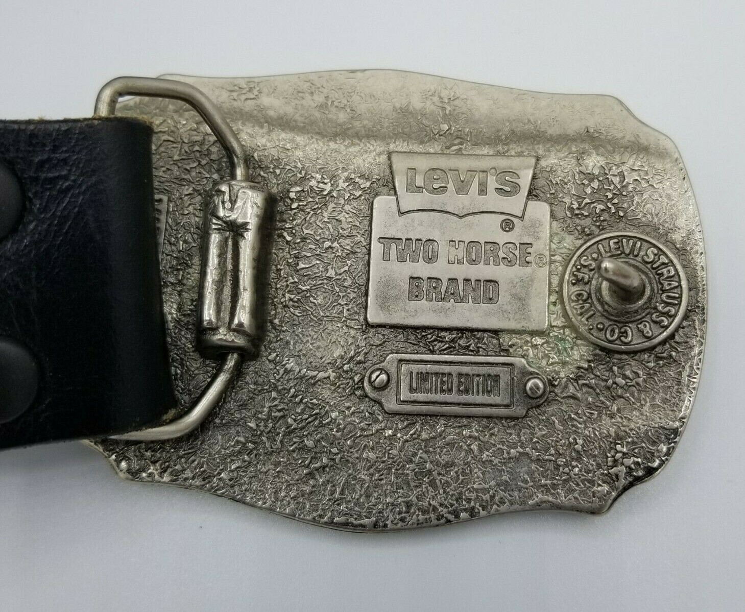 Levi&rsquo;s Leather Belt Black Two Horse Brand Limited Edition Buckle Size 42/105