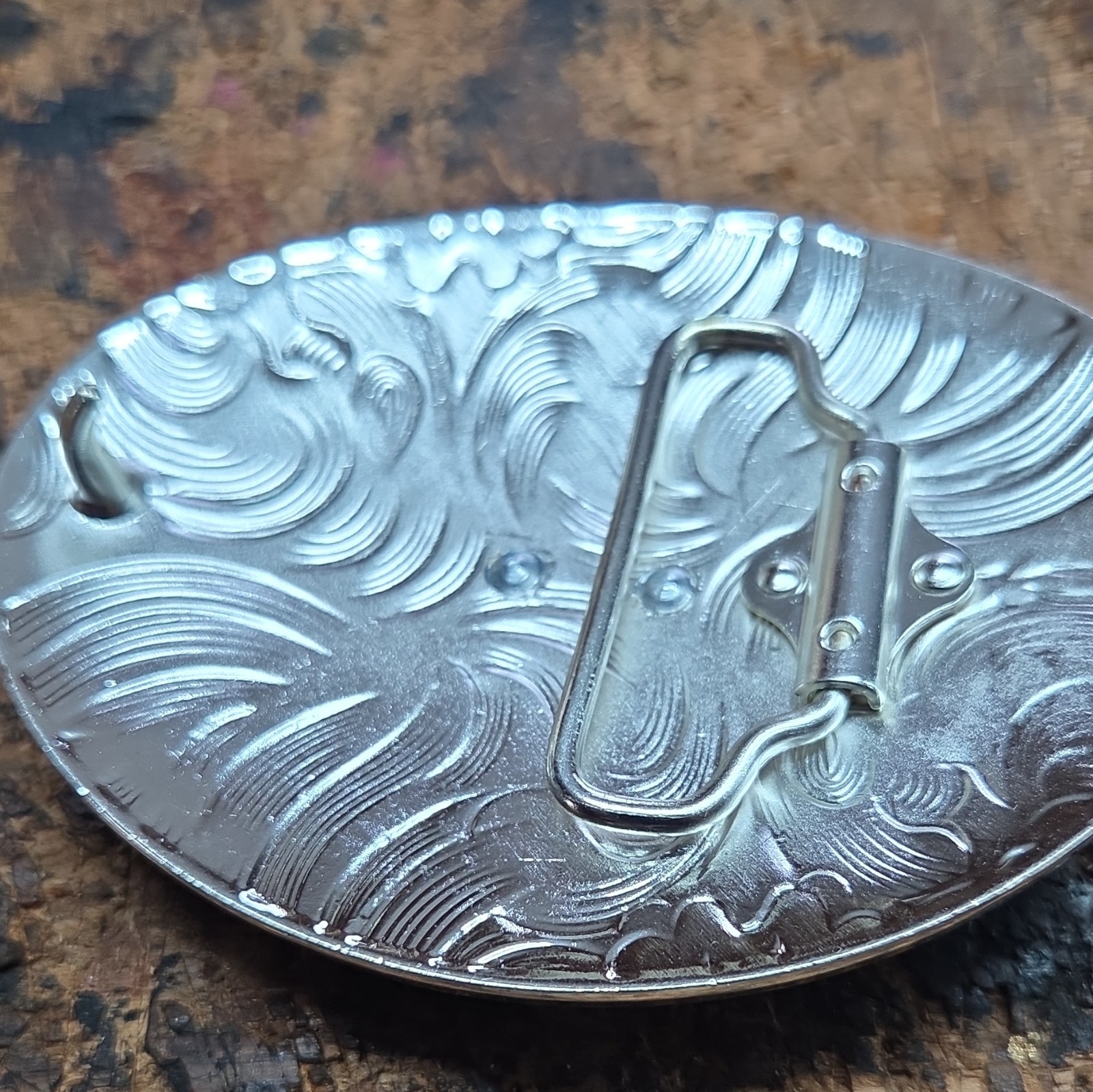 Oval Western Metal Belt Buckle Horse Floral Engraved Silver/Gold Tone 1.5in