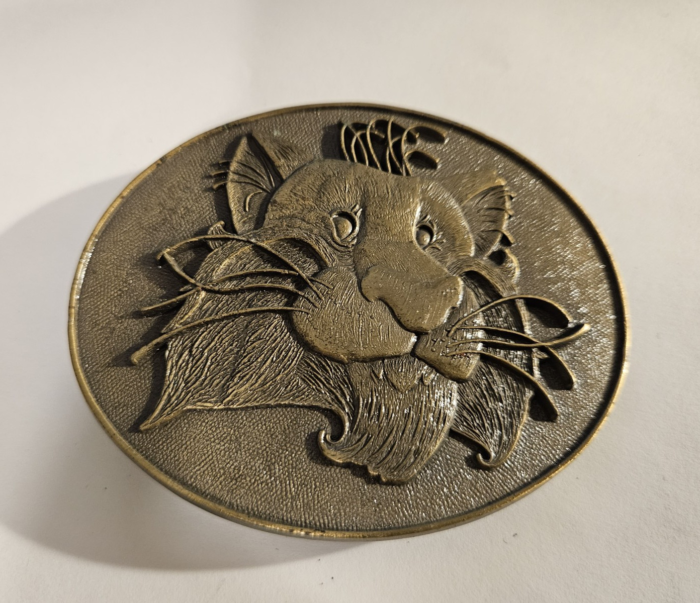 Gold Tone Oval Lion Head Western Belt Buckle Metal Fits 1.5 in Belt