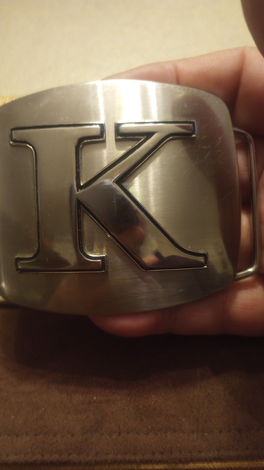 Metal Chrome Finish Monogrammed Embossed Initial « K » Belt Buckle
