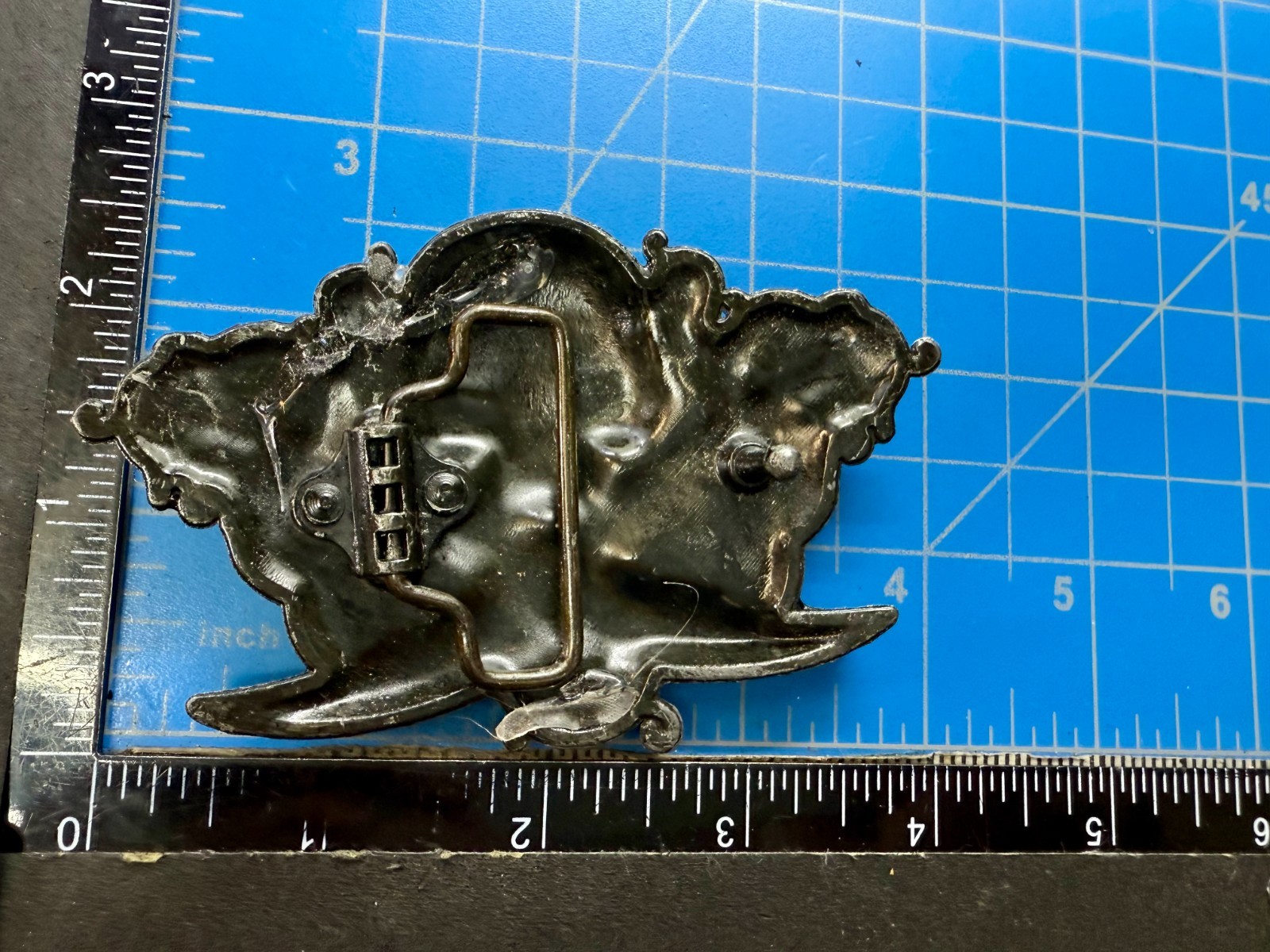 Vampire Teeth Skull Crossed Sword&rsquo;s Cutout Halloween Gothic Biker Belt Buckle