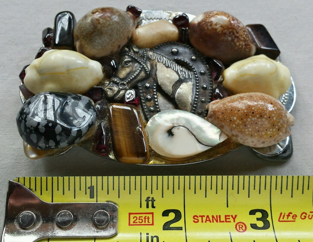 HORSE SHOE BELT BUCKLE UNIQUELY CUSTOMIZED W INTERESTING COLORED SHELLS & STONES