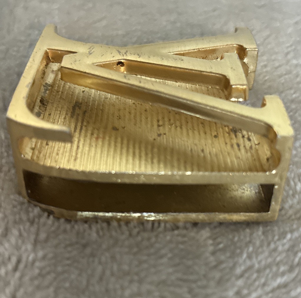 Louis Vuitton Belt Buckle LV Gold Tone 1.5&Prime; Unisex #M0568U Vintage