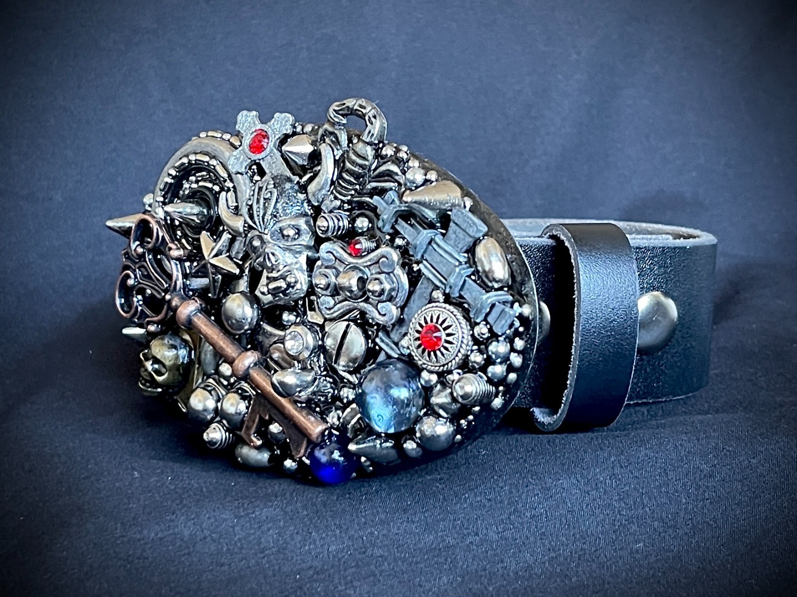 « Salvaged Kingdom » Ind. OOAK Mixed Metal Artisan Belt Buckle – Darren McNeese