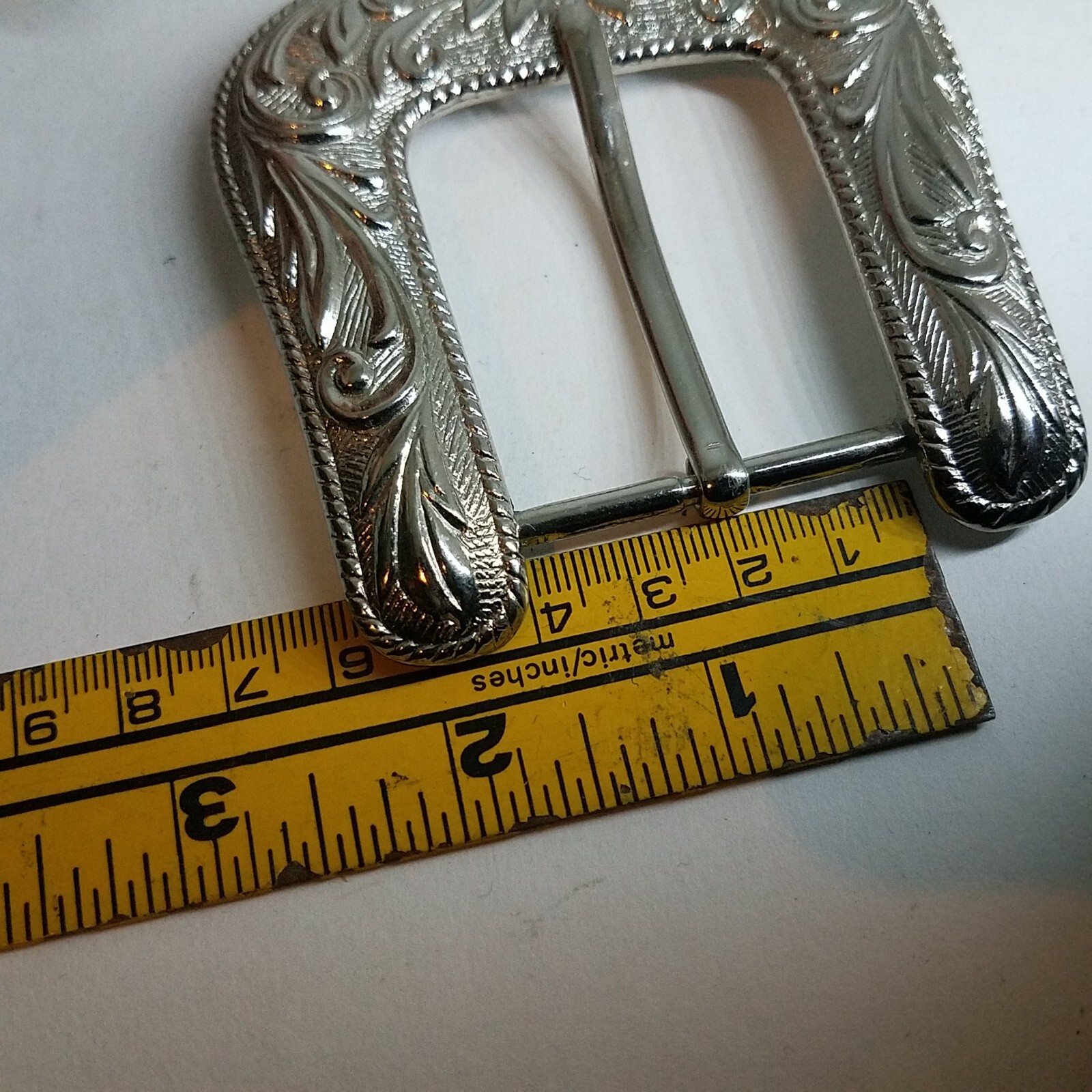 Belt Buckle Flower Design One And A Half Inch Belt 4 Cm