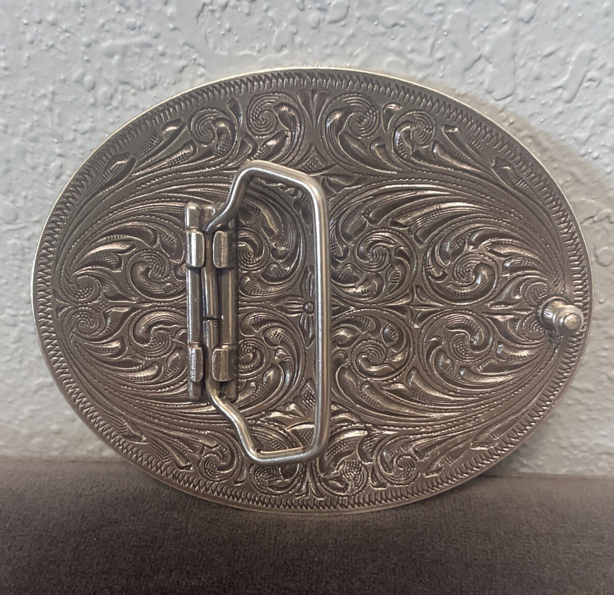 Ariat Oval Smooth Edge Scroll – Acc Belt Buckle – A37012