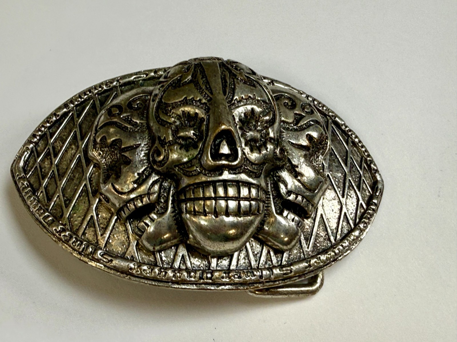 Three Sugar Skull Head Mexican Día de los Muertos Day of the Dead Belt Buckle