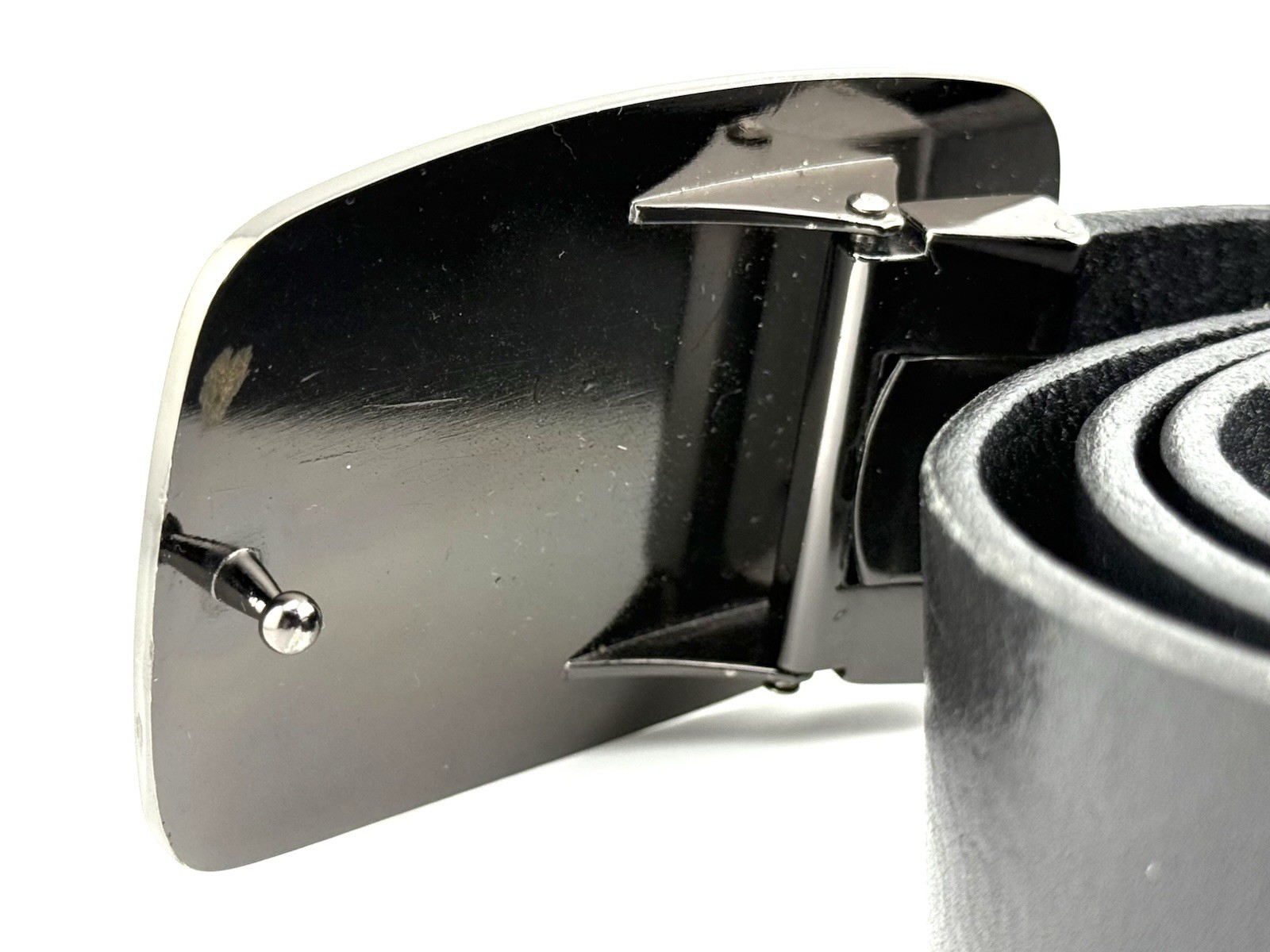 Preview Premium Italian black leather belt featuring a Stingray skin buckle
