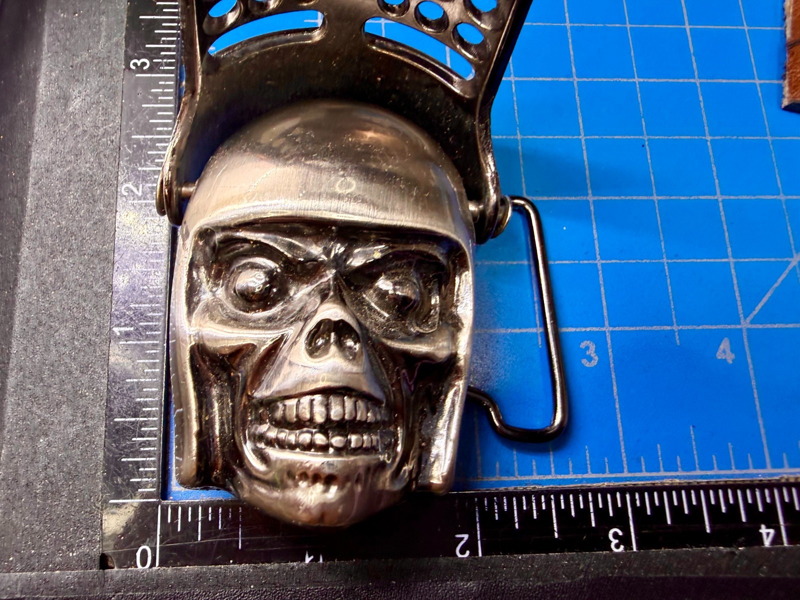 Skull Wearing Hinged Knights Helmet Medieval Figural Moving Shield Belt Buckle