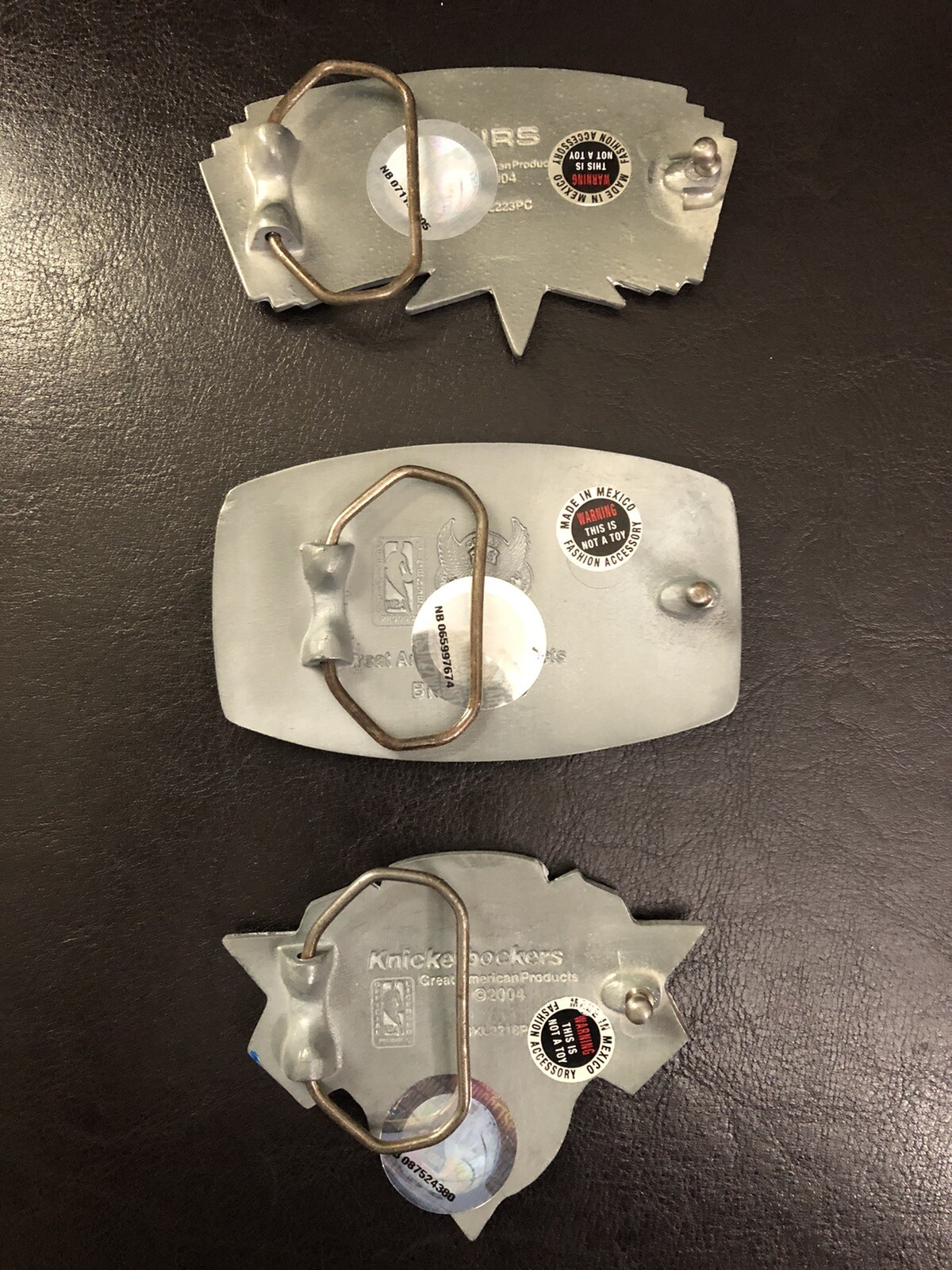 MLB or NBA Metal Belt Buckle – Officially Licensed Choose 8 Different Teams NEW